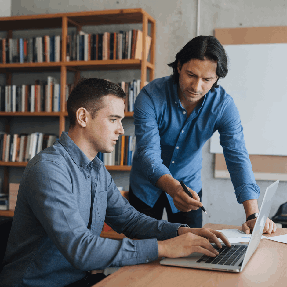Mentor e imprenditore al lavoro